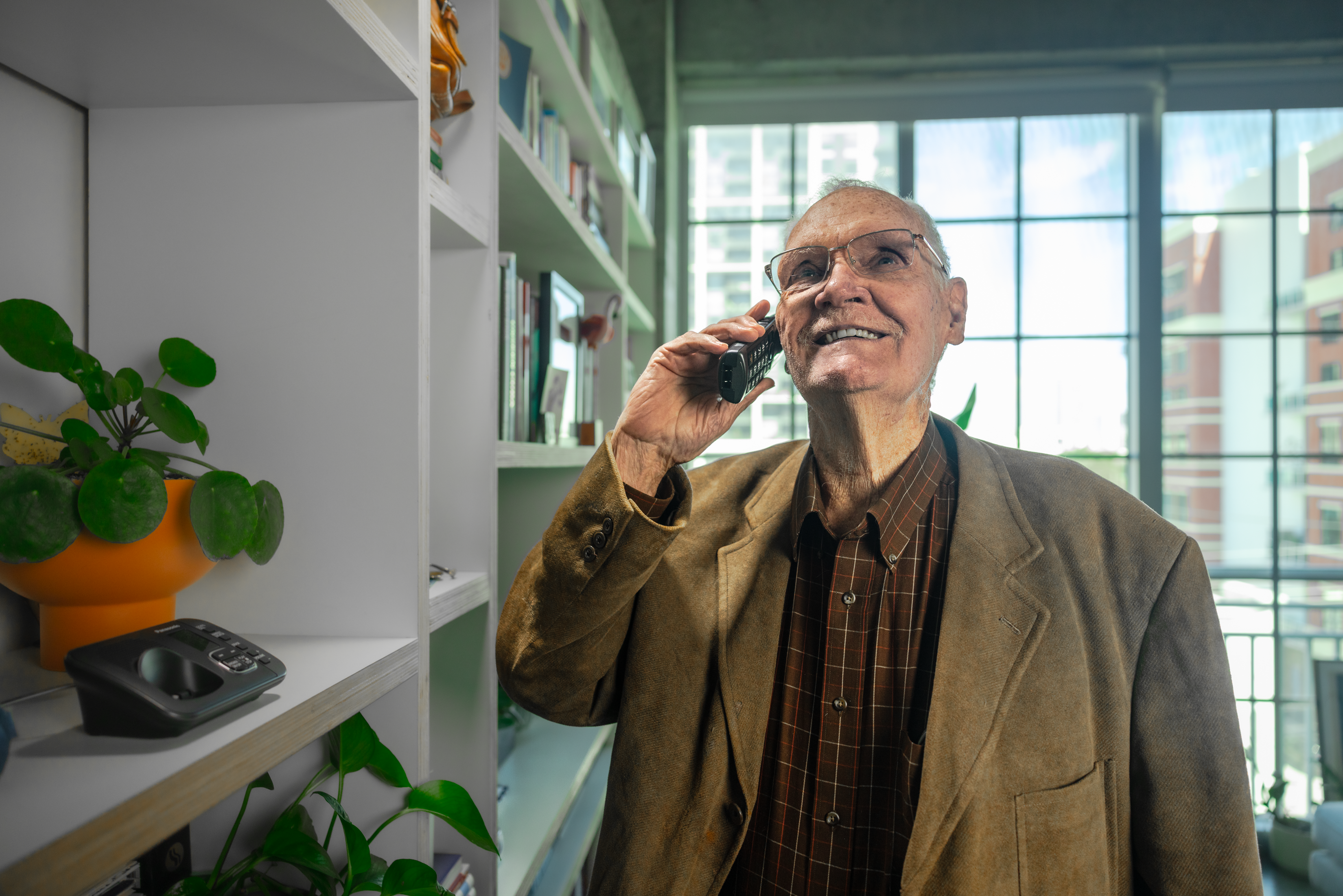 Alford, Community Phone customer
